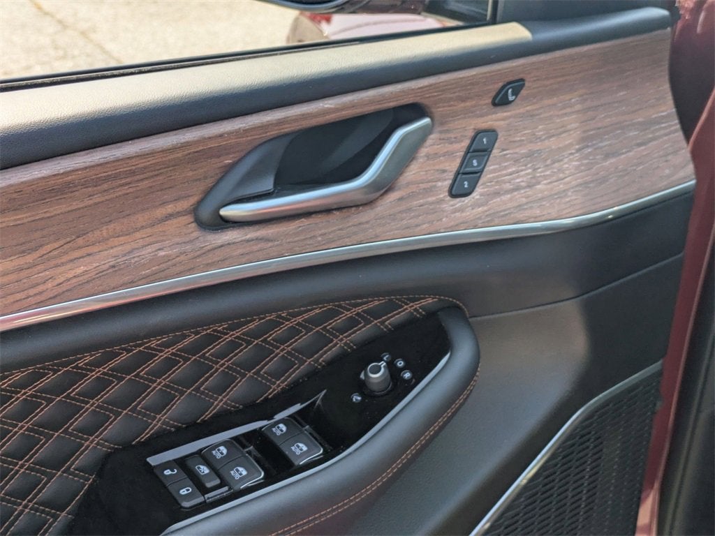 2022 Jeep Grand Cherokee Summit