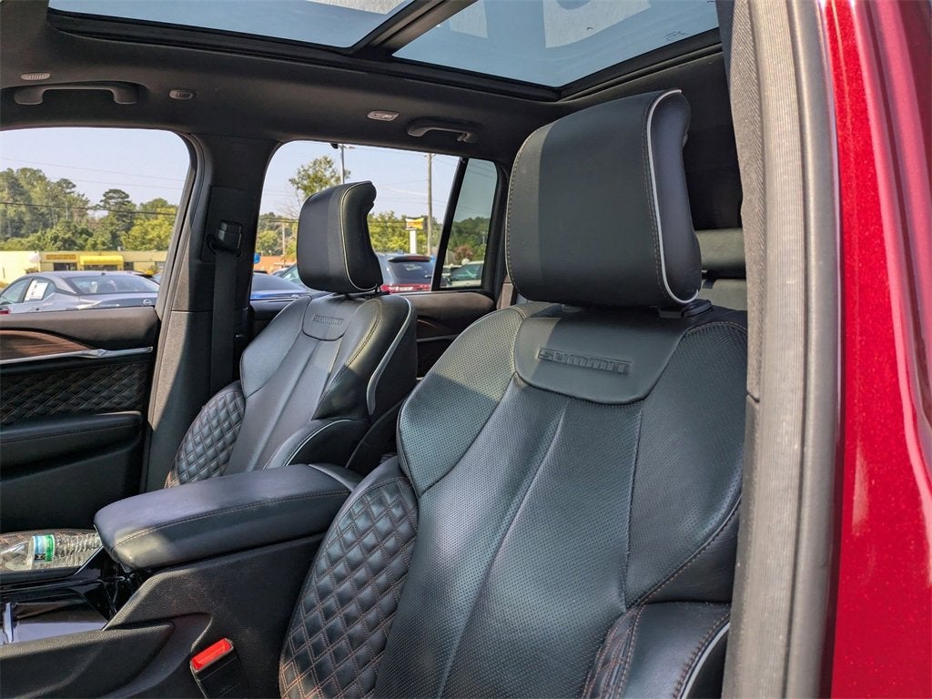 2022 Jeep Grand Cherokee Summit