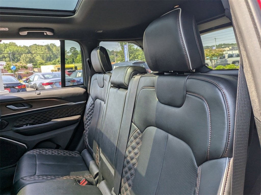 2022 Jeep Grand Cherokee Summit