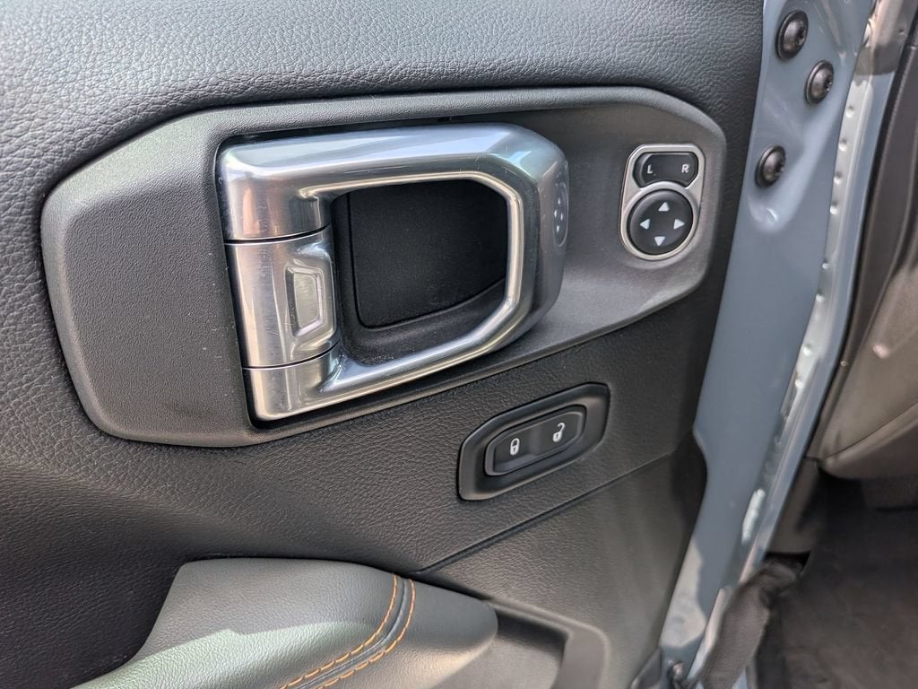 2025 Jeep Gladiator Mojave X