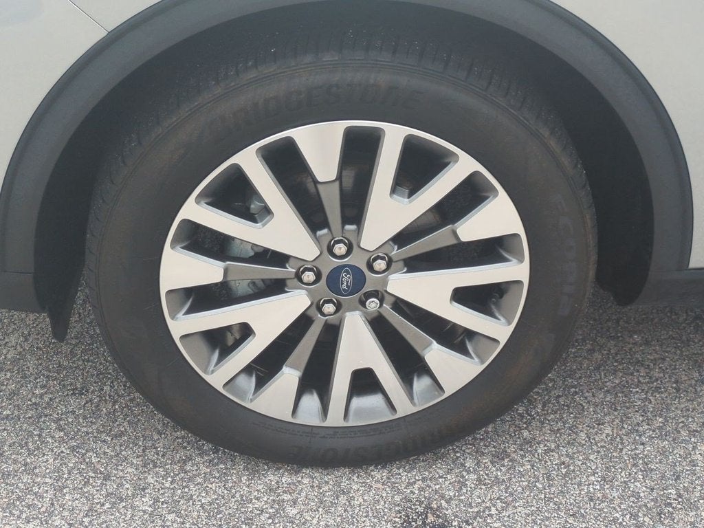 2022 Ford Escape Titanium