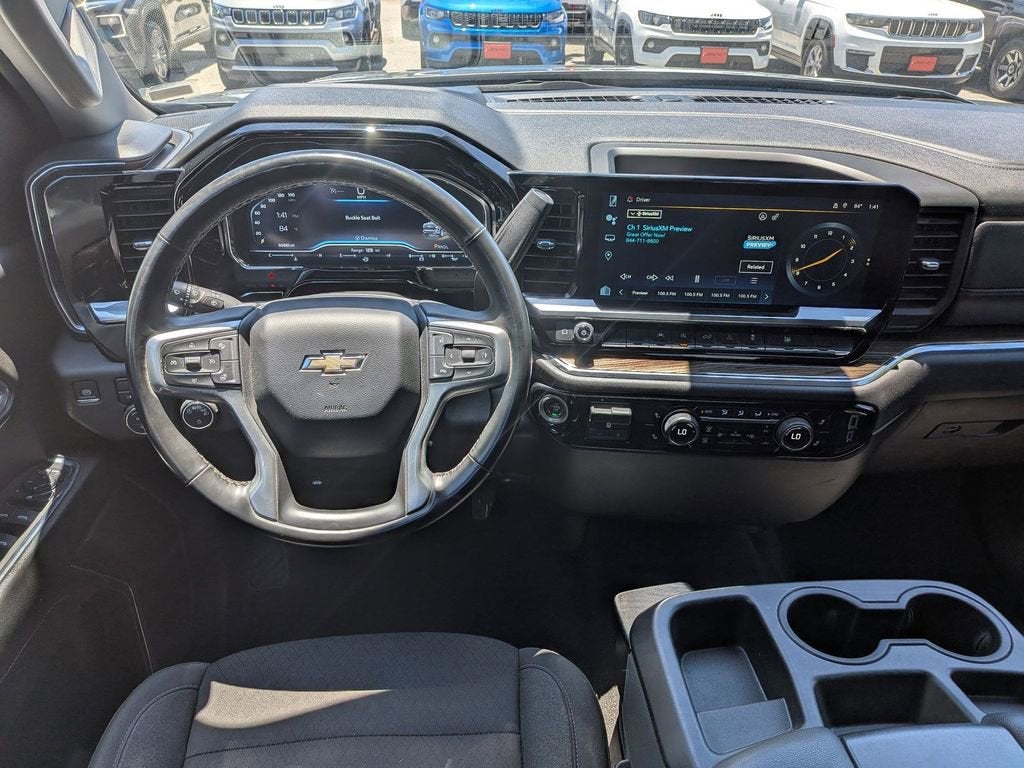 2025 Chevrolet Silverado 1500 LT