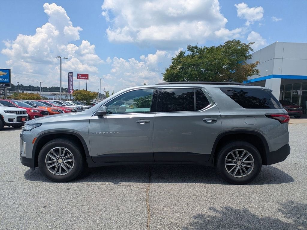 2023 Chevrolet Traverse LT Cloth