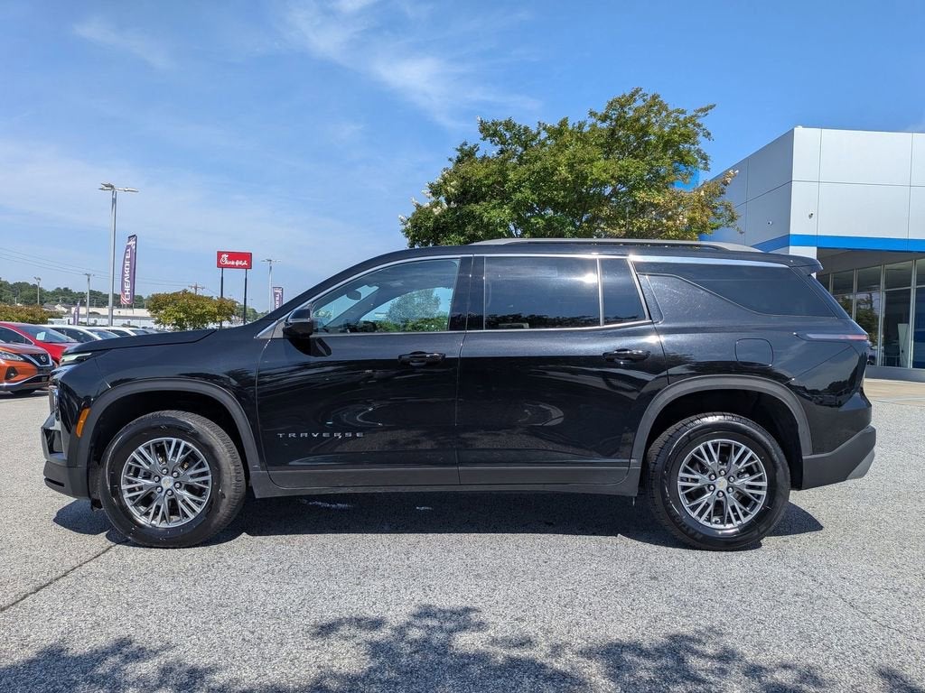 2024 Chevrolet Traverse LT