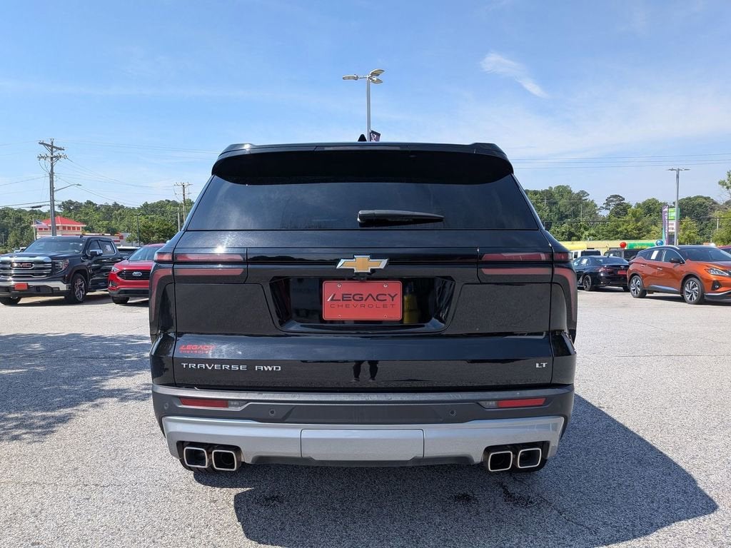 2024 Chevrolet Traverse LT