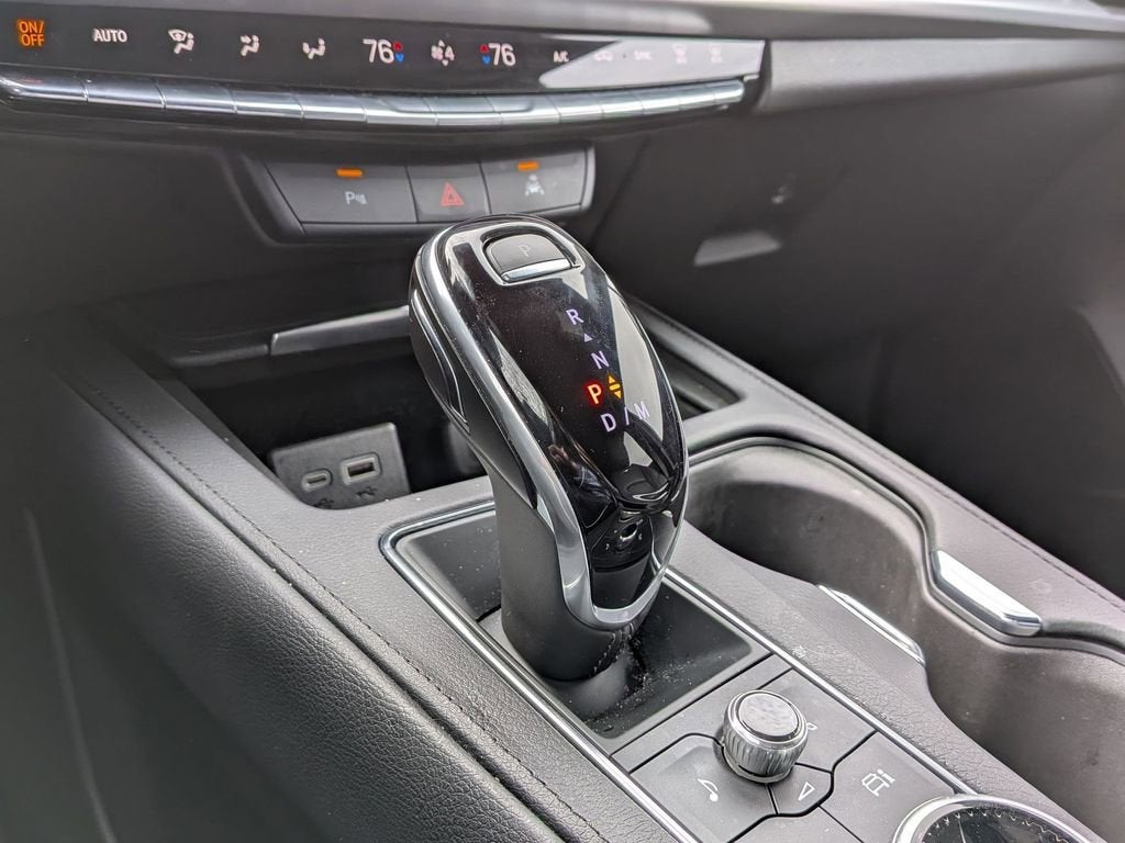 2025 Cadillac XT4 Premium Luxury