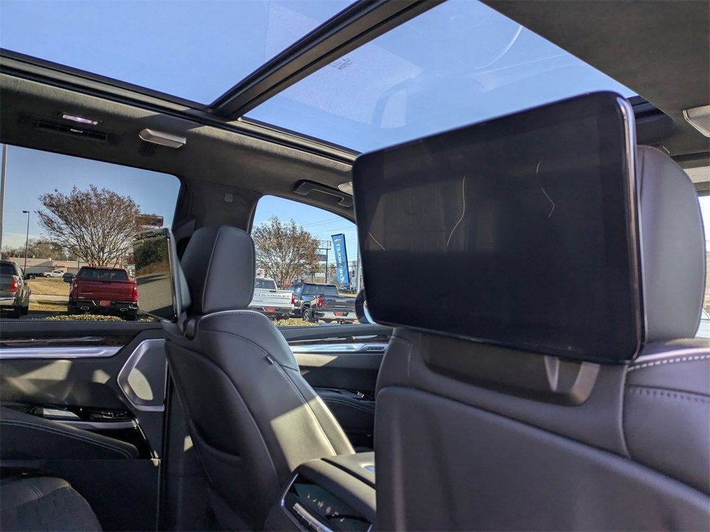 2025 Cadillac Escalade Sport Platinum