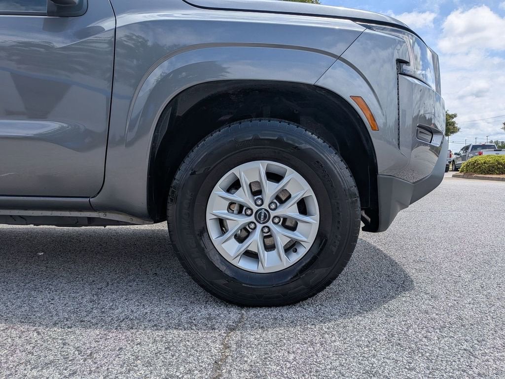 2024 Nissan Frontier SV