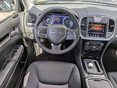 2023 Chrysler 300 Touring