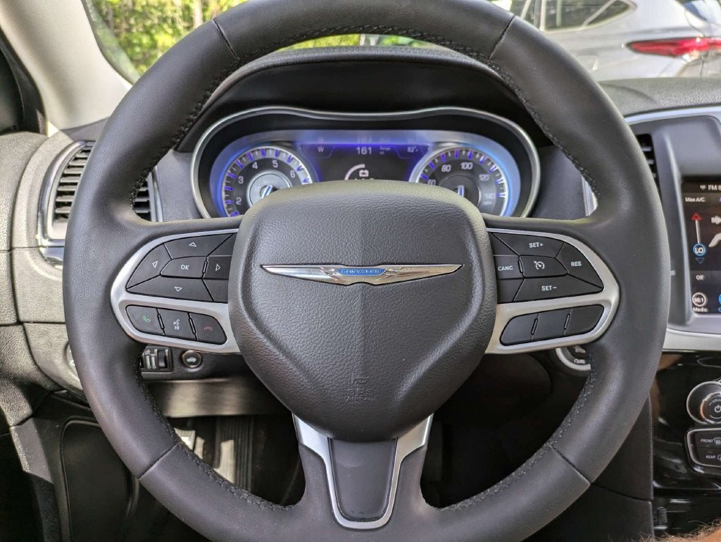2023 Chrysler 300 Touring
