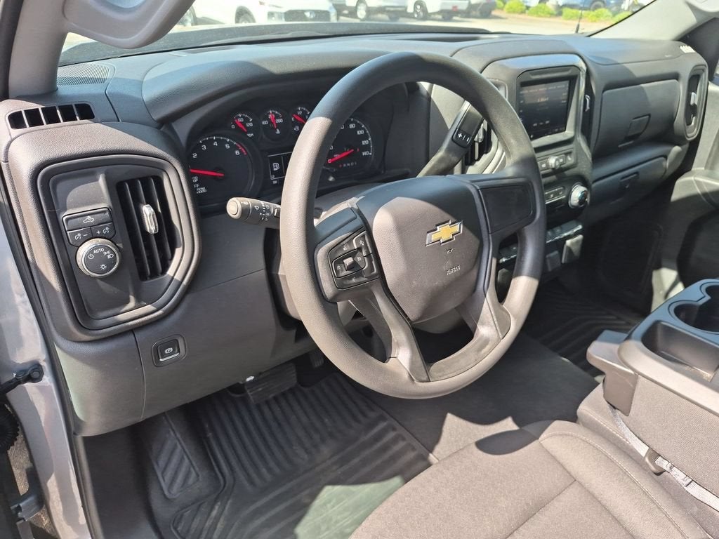 2024 Chevrolet Silverado 1500 Custom