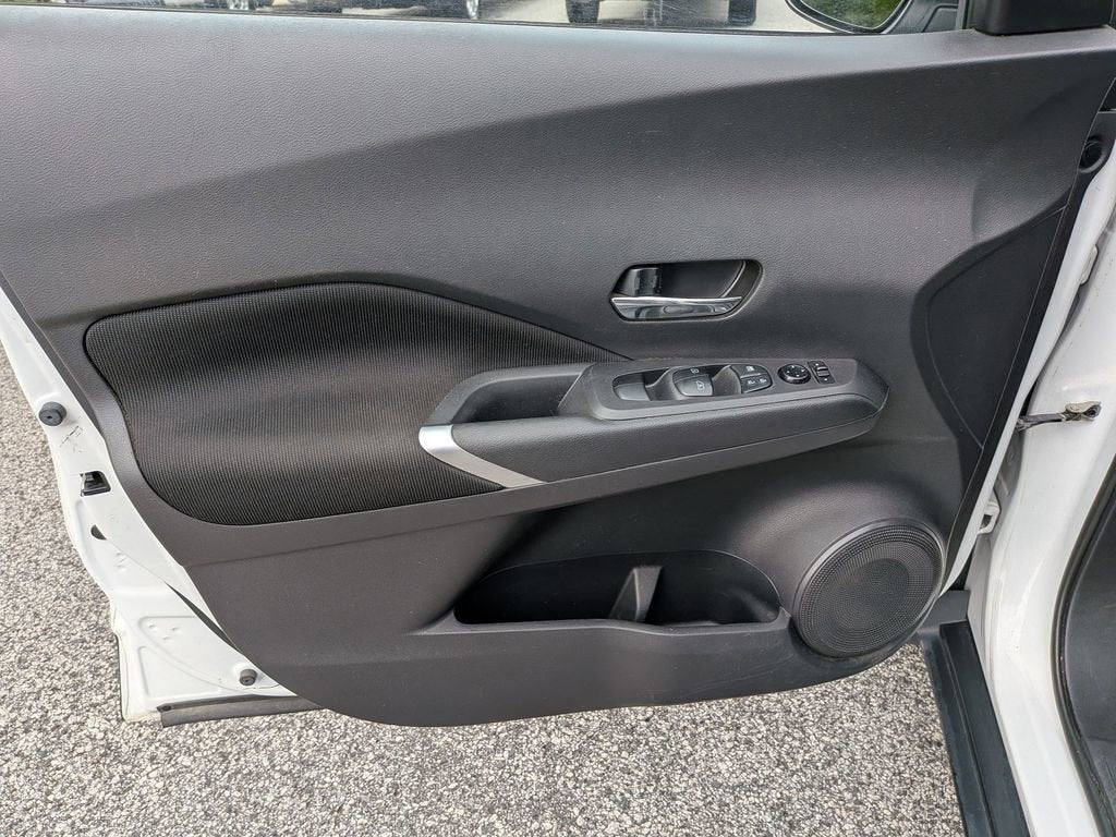 2022 Nissan Kicks SV