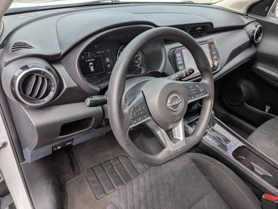 2022 Nissan Kicks SV