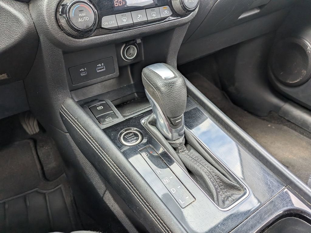 2022 Nissan Kicks SV