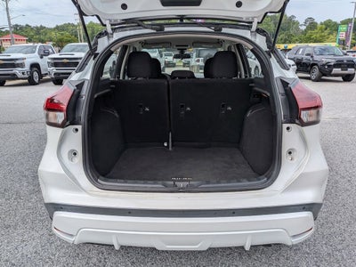 2022 Nissan Kicks SV