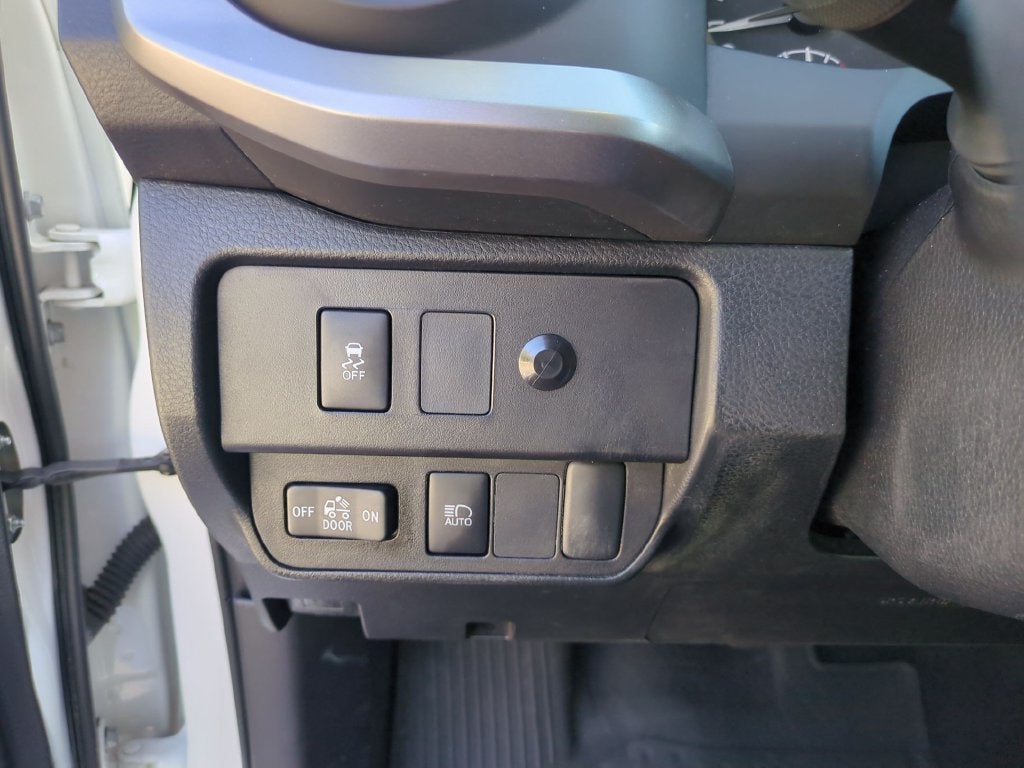 2023 Toyota Tacoma 2WD SR5