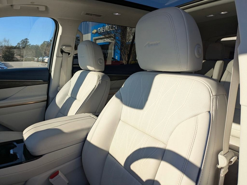 2025 Buick Enclave Avenir