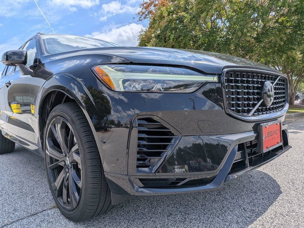 2025 Volvo XC60 Plug-In Hybrid Ultra Black Edition