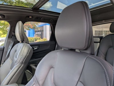 2025 Volvo XC60 Plug-In Hybrid Ultra Black Edition