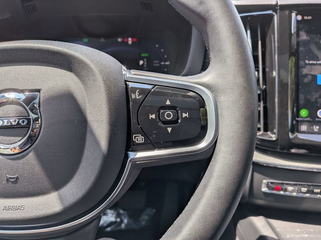2025 Volvo XC60 Plug-In Hybrid Ultra Black Edition