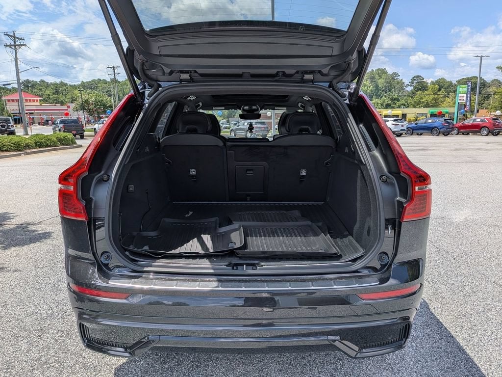 2025 Volvo XC60 Plug-In Hybrid Ultra Black Edition