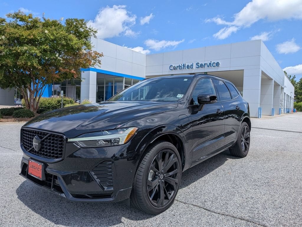 2025 Volvo XC60 Plug-In Hybrid Ultra Black Edition