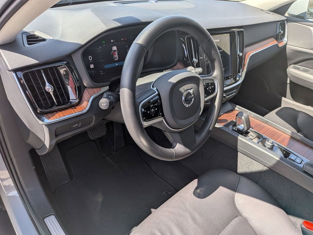 2025 Volvo V60 Cross Country Plus