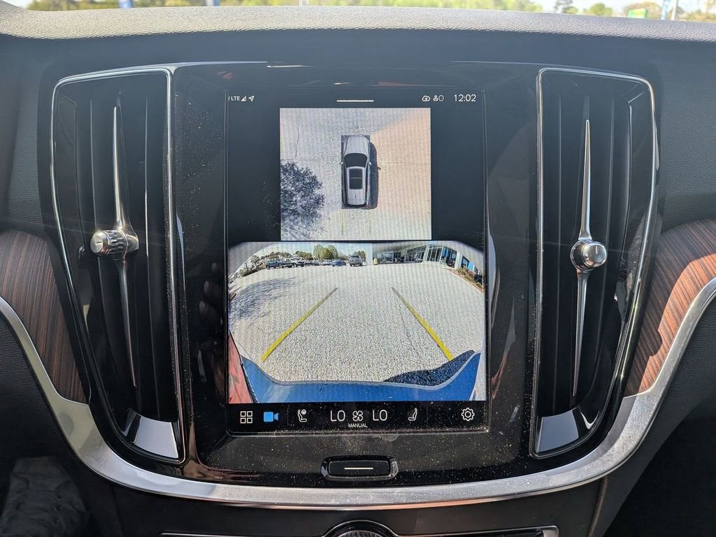 2025 Volvo V60 Cross Country Plus