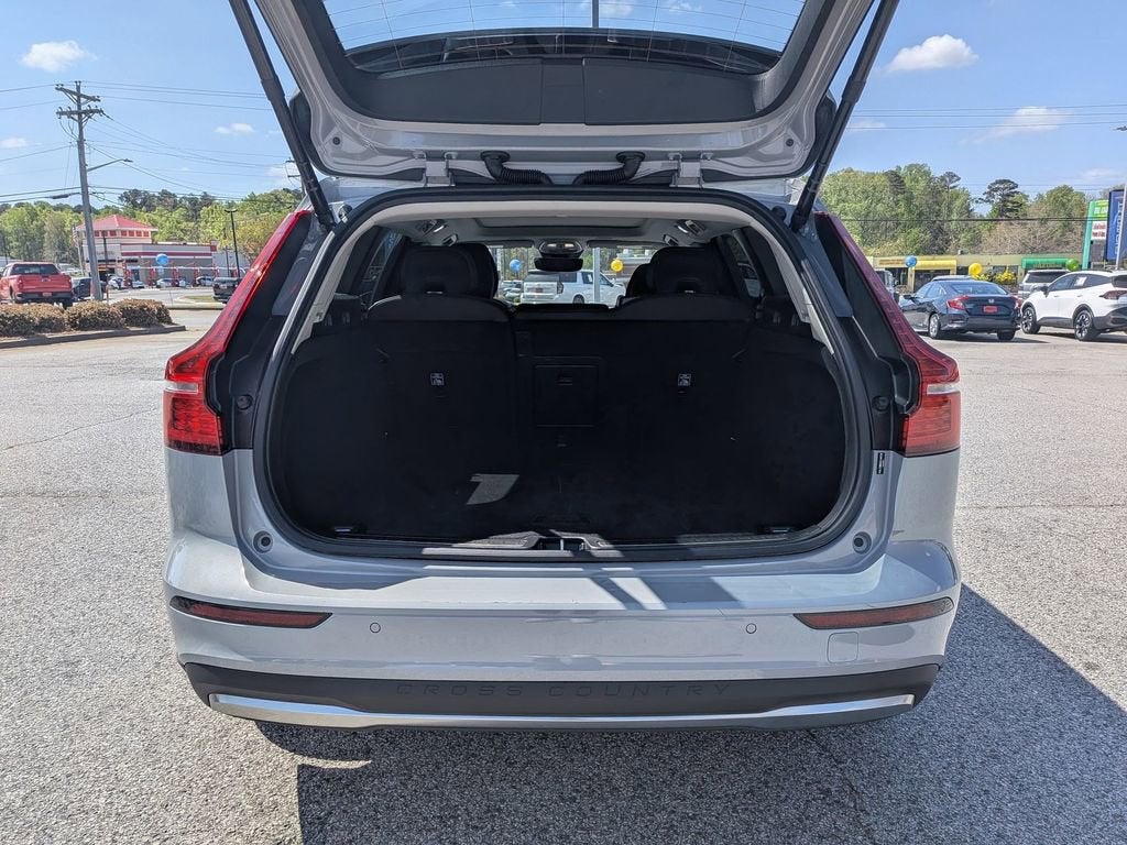 2025 Volvo V60 Cross Country Plus